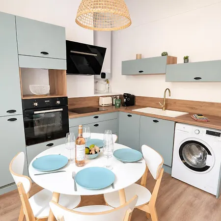3 Centre Historique Apartment Hyeres